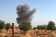 Při tureckém raketovém útoku v Dahúku zemřelo osm turistů. Dalších 26 je zraněných