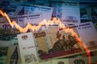 1. prosince - Ruský rubl prudce oslabil, jeho kurz poprvé v historii prolomil hranici 80 rublů za dolar a 100 rublů za euro. Ve středu však rubl výrazně oživil.