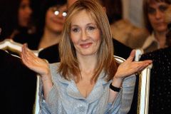 Novou knihu Rowlingové vydá v Česku opět Albatros