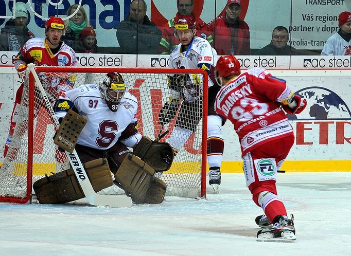 Třinec vs. Sparta (utkání play off extraligy) - Pinc a Adamský