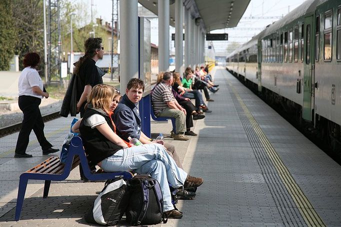 Při zpoždění běžného rychlíku žádné odškodné v Česku zatím nedostanete.