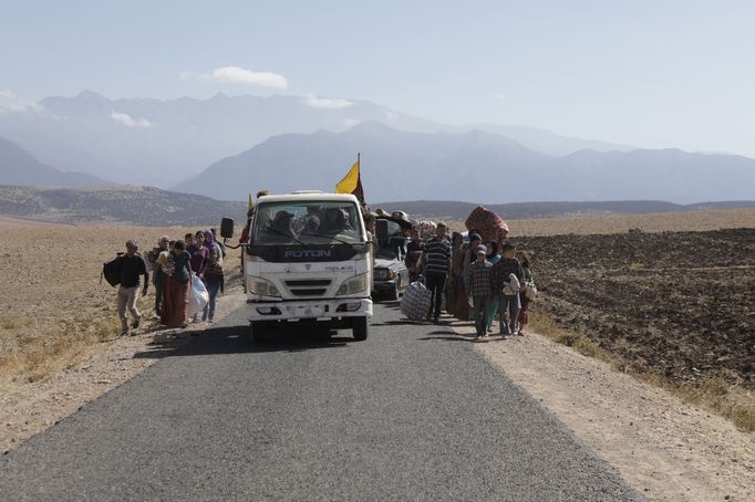 Snímek ze Země nikoho.