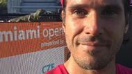 Němec Tommy Haas sice prohrál s Jiřím Veselým už v úvodu celého turnaje, ovšem stihl si vyfotit selfie s leguánem, který na několik minut přerušil jejich vzájemný zápas.