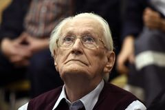 Ve věku 96 let zemřel "osvětimský účetní" Gröning. Do vězení už nenastoupil
