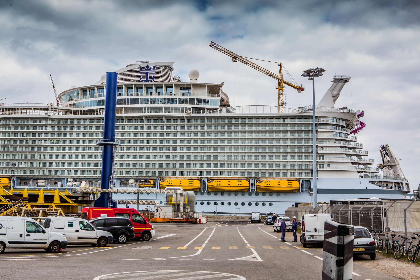 Harmony of the Seas - největší parník světa si převzal majitel