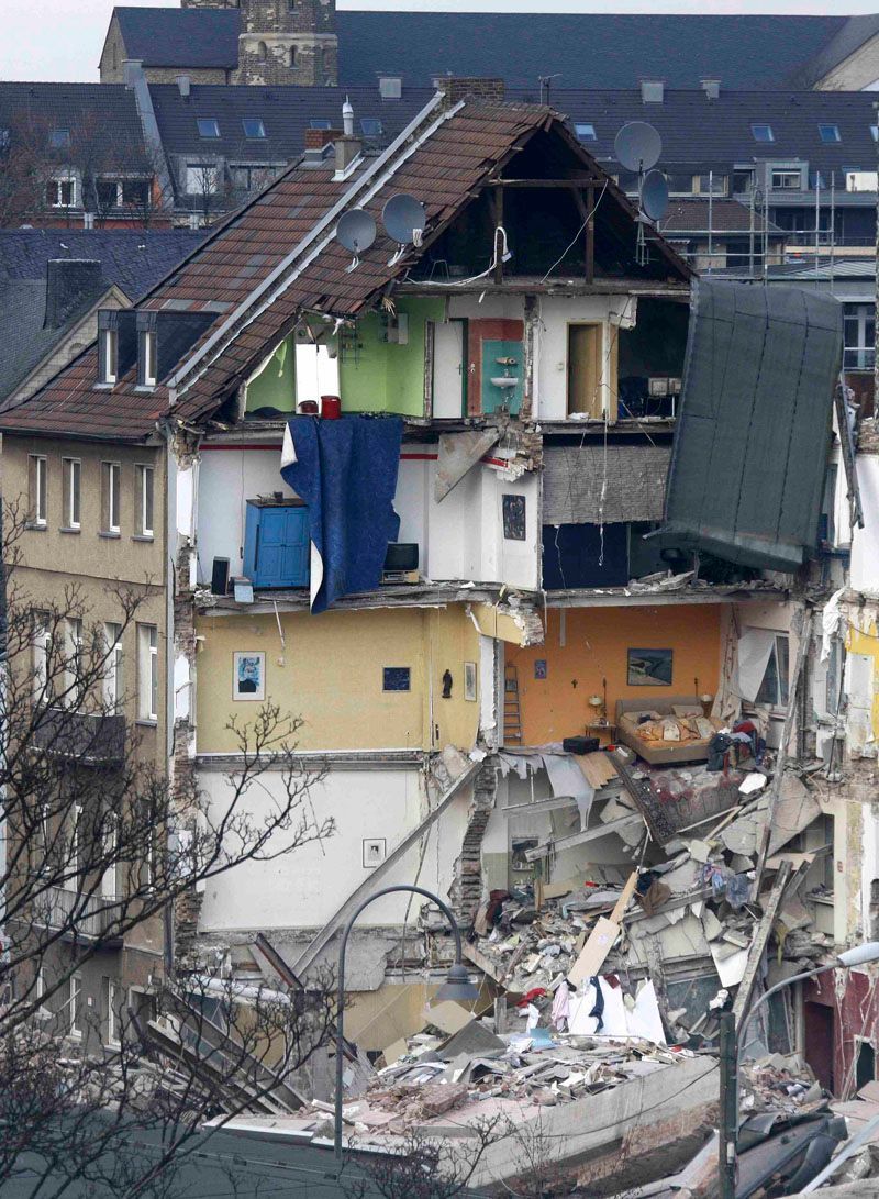 Budova městského archivu v Kolíně nad Rýnem se zřítila