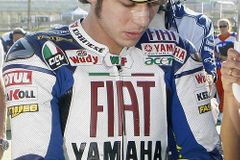 Yamaha se omluvila Rossimu. Ale neví za co