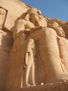 Chrám s Abú Simbelu - socha Ramsese II.