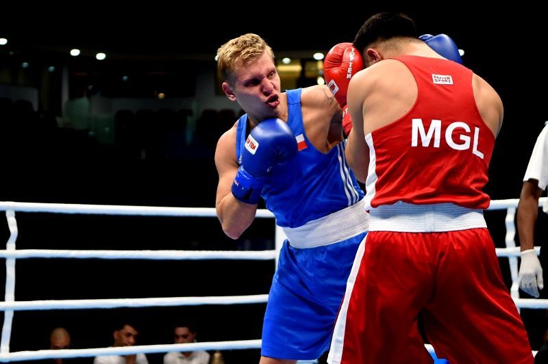 MS v boxu 2015: Zdeněk Chládek vs. Tüvšinbat Bjambyn