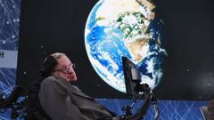 Fyzik Stephen Hawking - projekt mezihvězdných cest sond