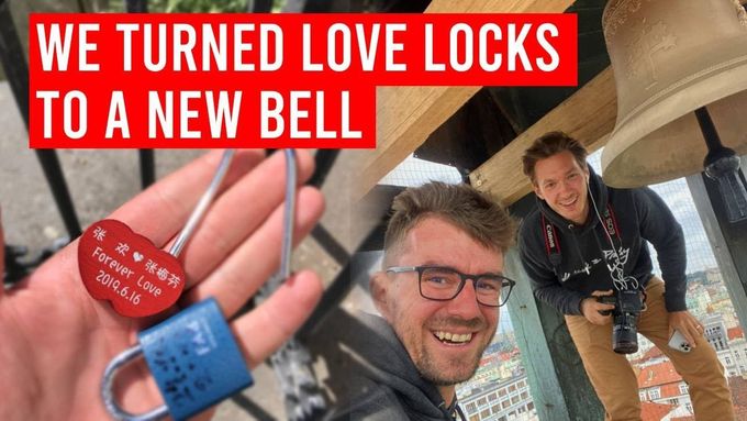 Janek Rubeš and Jan Mikulka from Charles Bridge used so-called pliers to remove so-called love locks.
