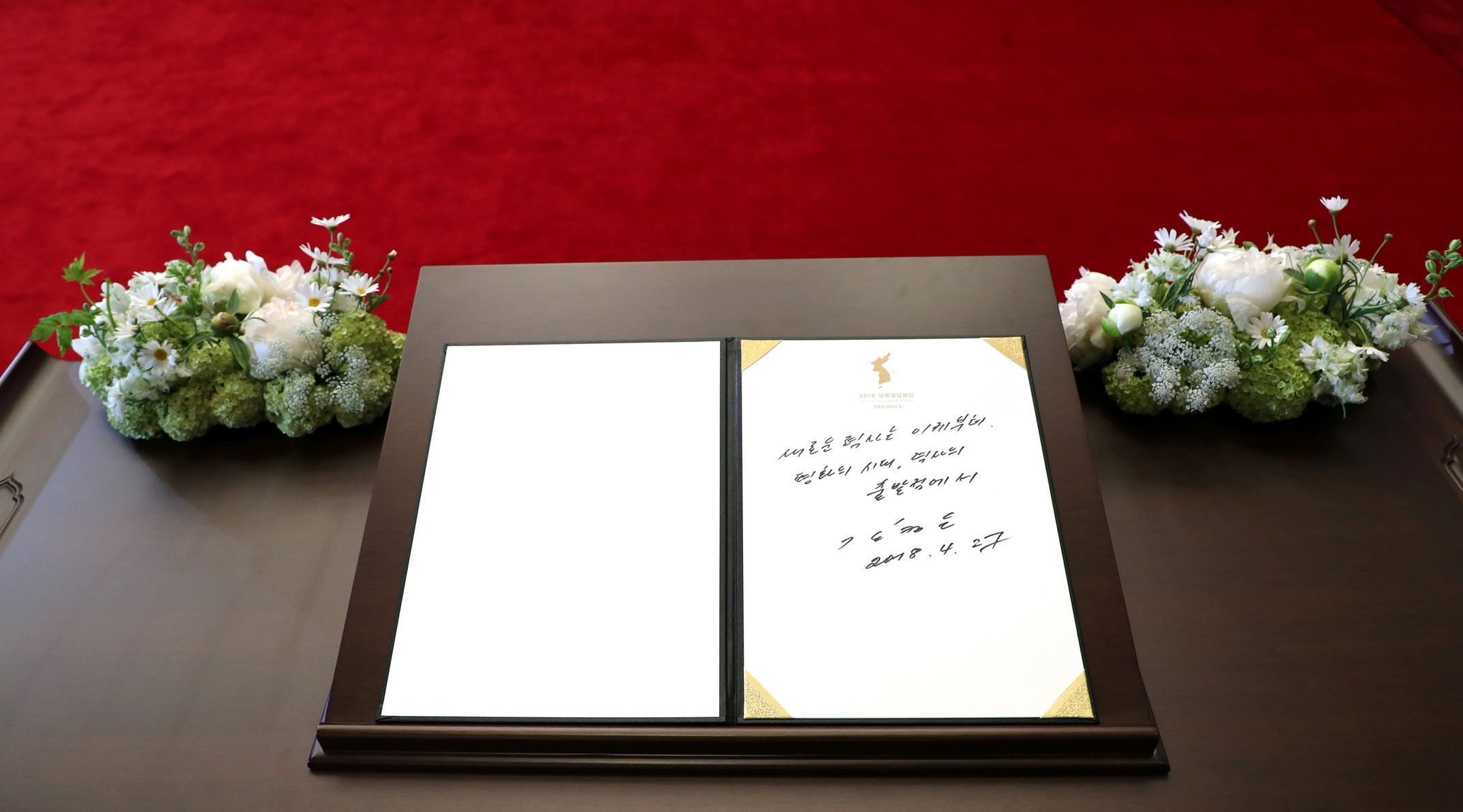 Summit Korejí: Kim Čong-un zanechal vzkaz v návštěvní knize v Mírovém domě