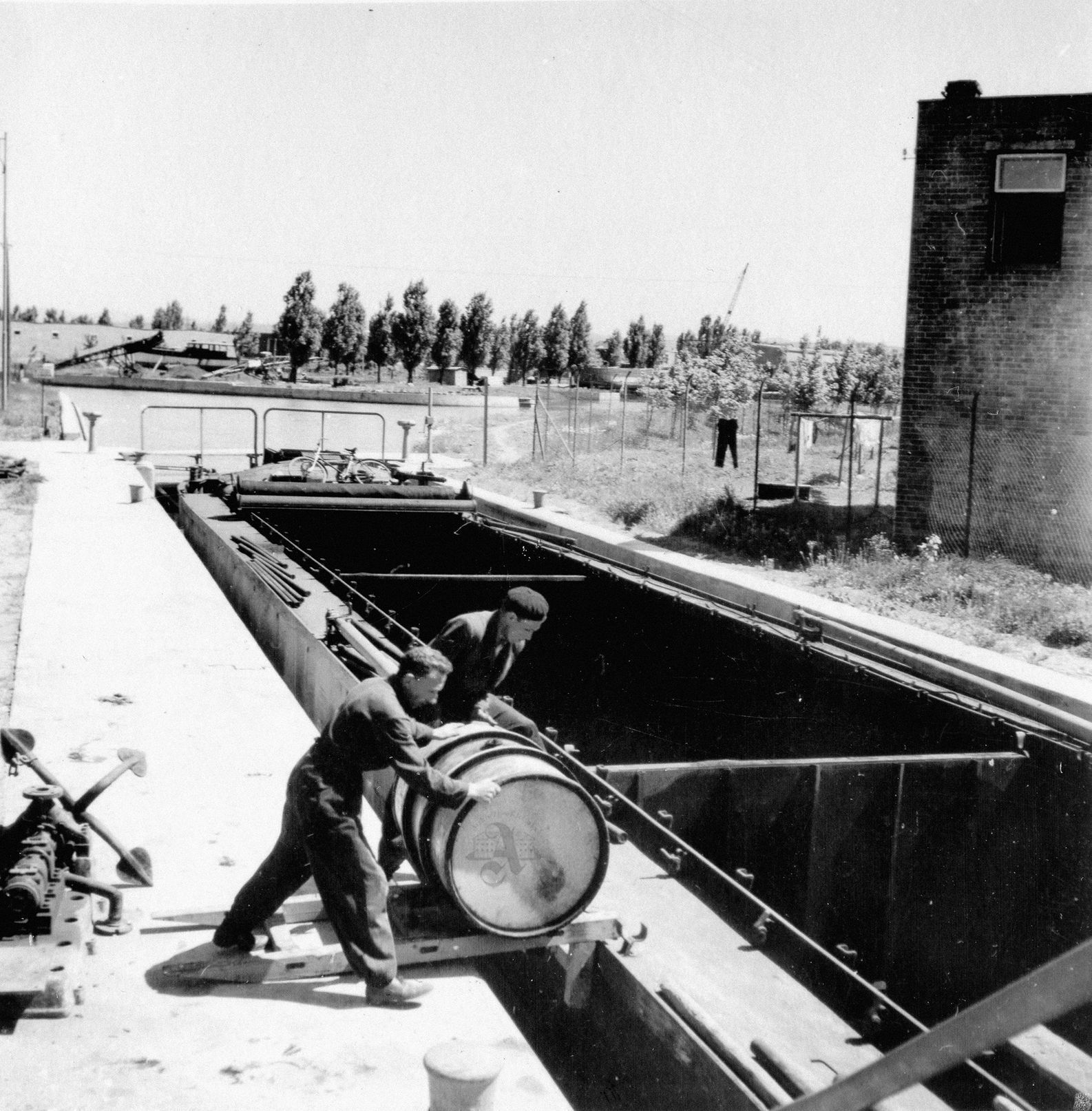 Jednorázové užití / Fotogalerie / Jeden z divů Moravy. Baťův kanál dokáže okouzlit i po letech / SOKA