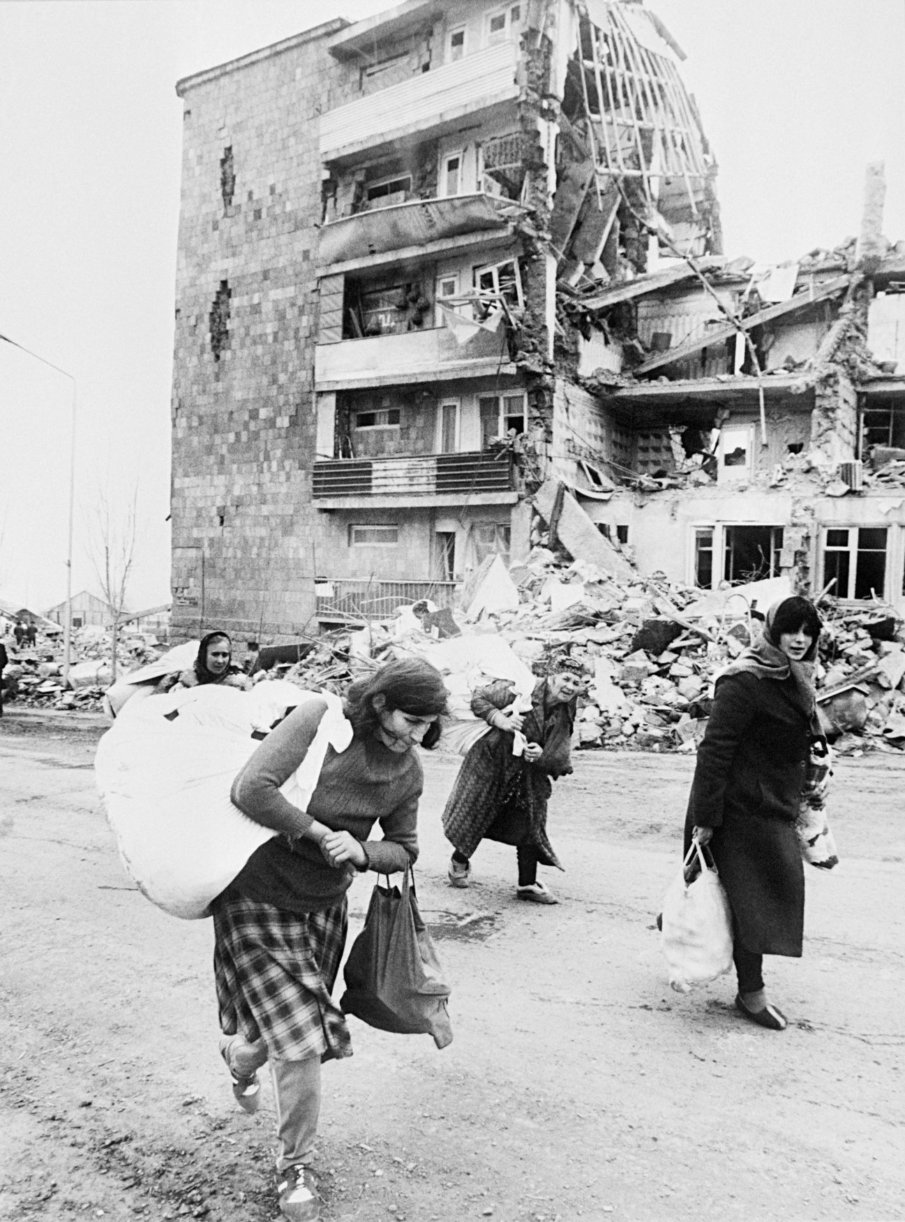 Fotogalerie / Tak v roce 1988 vypadalo děsivé zemětřesení v Armenii / ČTK
