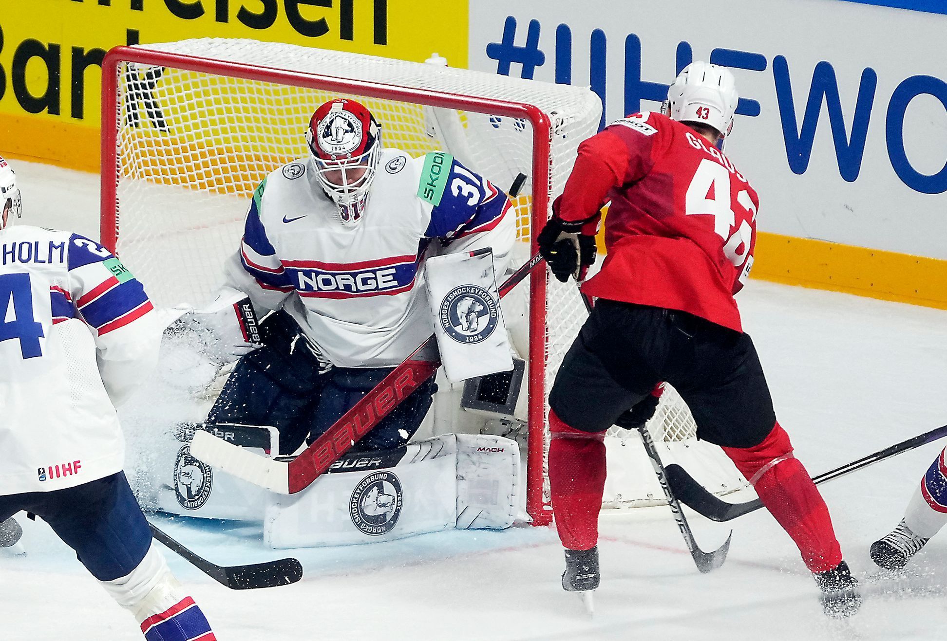 Andrea Glauser dává gól v utkání Švýcarsko - Norsko na MS 2023