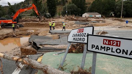 Bleskové záplavy postihly i Španělsko. Voda převracela auta, jeden řidič zemřel