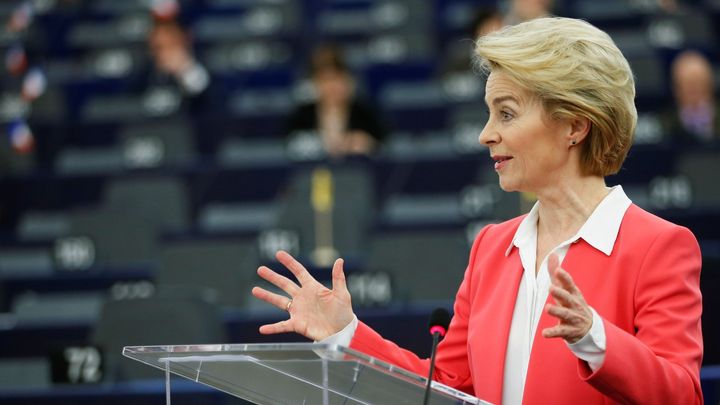 Evropská komise dá do obnovy ekonomik 750 miliard eur. Za dluh bude ručit rozpočtem