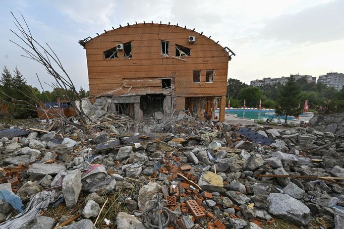 V noci na úterý 3.září Rusové zasáhli hotel v Záporoží.