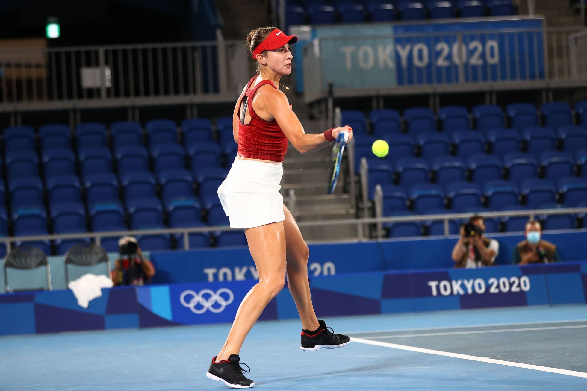 Belinda Bencicová ve finále OH 2020 proti Markétě Vondroušové