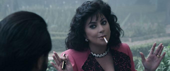 Lady Gaga jako Patrizia Reggiani.