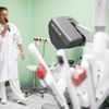 Nově otevřené hybridní operační sály s operačním robotem v Nemocnici Na Homolce
