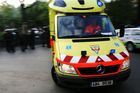 Řidič vjel pod kamion. Nehoda blokuje tah na Slovensko