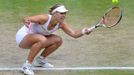 Německá tenistka Angelique Kerberová v semifinálovém utkání Wimbledonu 2012 s Polkou Agnieszkou Radwaňskou.