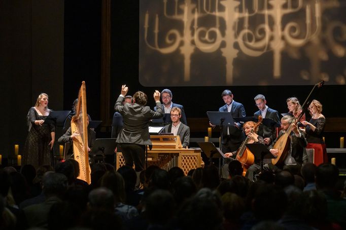 Orchestr Collegium 1704 existuje od roku 2005, založil a vede jej dirigent Václav Luks.