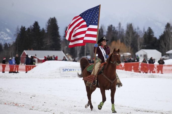 Megan Hargrave, úřadující královna rodea na severozápadu Montany, zahajuje MS ve skijöringu.