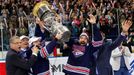 7. finále KHL, Magnitogorsk-Lev: hráči Magnitogorsku s trofejí