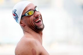 Překonal legendárního Spitze, ale na bílého žraloka byl krátký. Phelps slaví 35