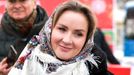 Komisařka pro práva dětí při ruském prezidentovi Maria Lvová-Bělovová se účastní slavnostního zahájení provozu veřejné dopravy vyzdobené zimní svátky.