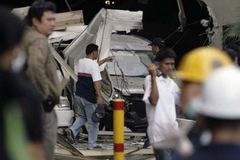 V Manile umírali lidé. Zabili je teroristé, nebo vláda?