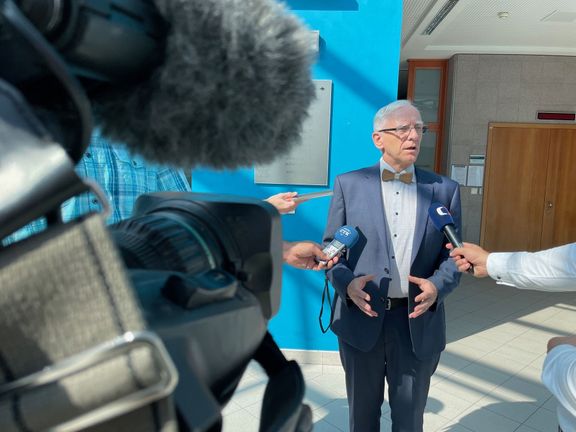 Lubomír Müller, právní zástupce Jana Dvorníka, poté, co Městský soud v Brně jeho klienta rehabilitoval.