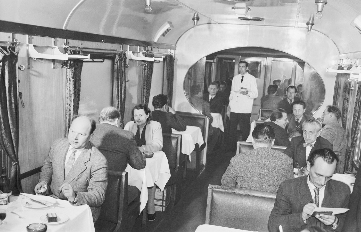 jídelní vůz vlak