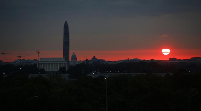 Washington se probouzí do nového dne.