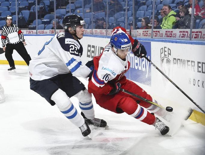 MS 20 2018, Česko-Finsko:  Martin Kaut #16 - Urho Vaakanainen #23