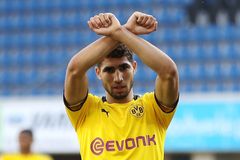 Gesta pro Floyda bez trestu. Bundesliga nepotrestá hráče za vyjádření solidarity