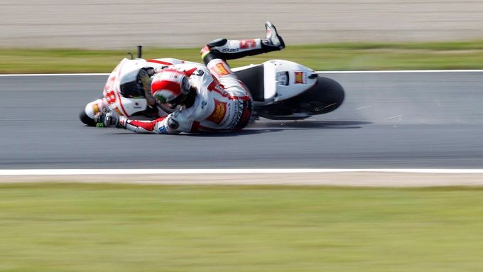 Motocyklový šampionát zavítal do Japonska, Simoncelli skončil v kotrmelcích