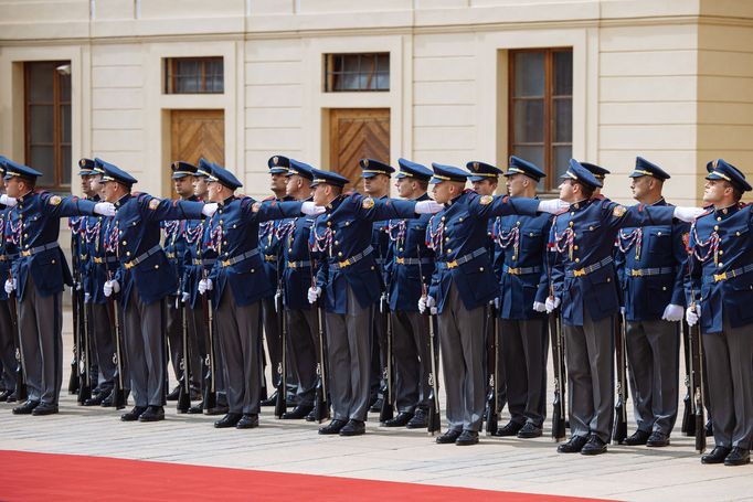 Slovenská prezidentka Zuzana Čaputová na poslední návštěvě Česka a prezidenta Petra Pavla na Pražském hradě 12.6.2024.