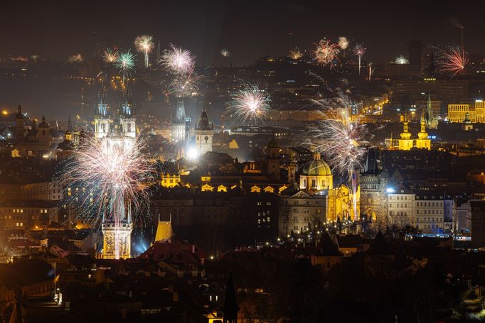 Novoroční ohňostroje nad Prahou, 1. ledna 2022