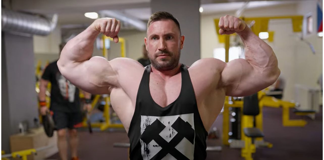 Skandál mezi českými kulturisty. Skupina nelegálně prodávala steroidy za miliony - Aktuálně.cz