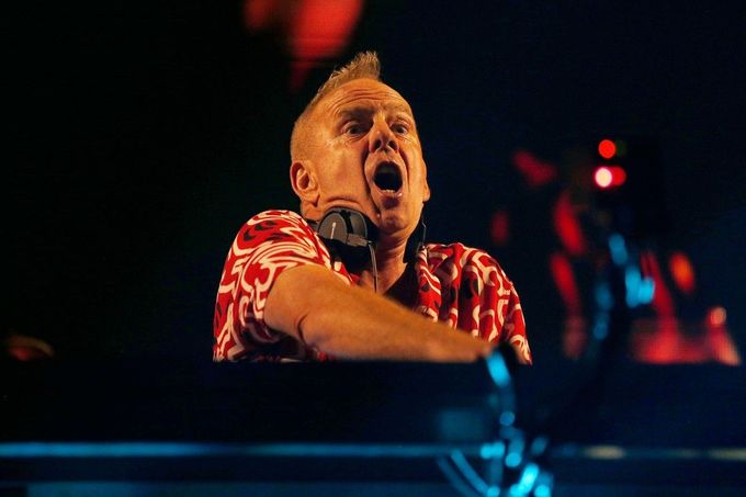 Fatboy Slim vloni na festivalu Lollapalooza.