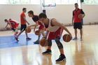 Továrna na basketbalové sny: Takhle chce pražský klub dostat talenty na univerzity a potom do NBA