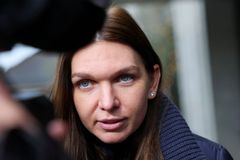 V Rumunsku planou emoce kvůli dopingu Halepové. Obviňují Serenu i jejího kouče