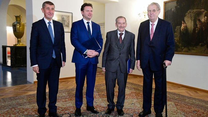 Schůzka Babiše, Vondráčka a Kubery u prezidenta Zemana