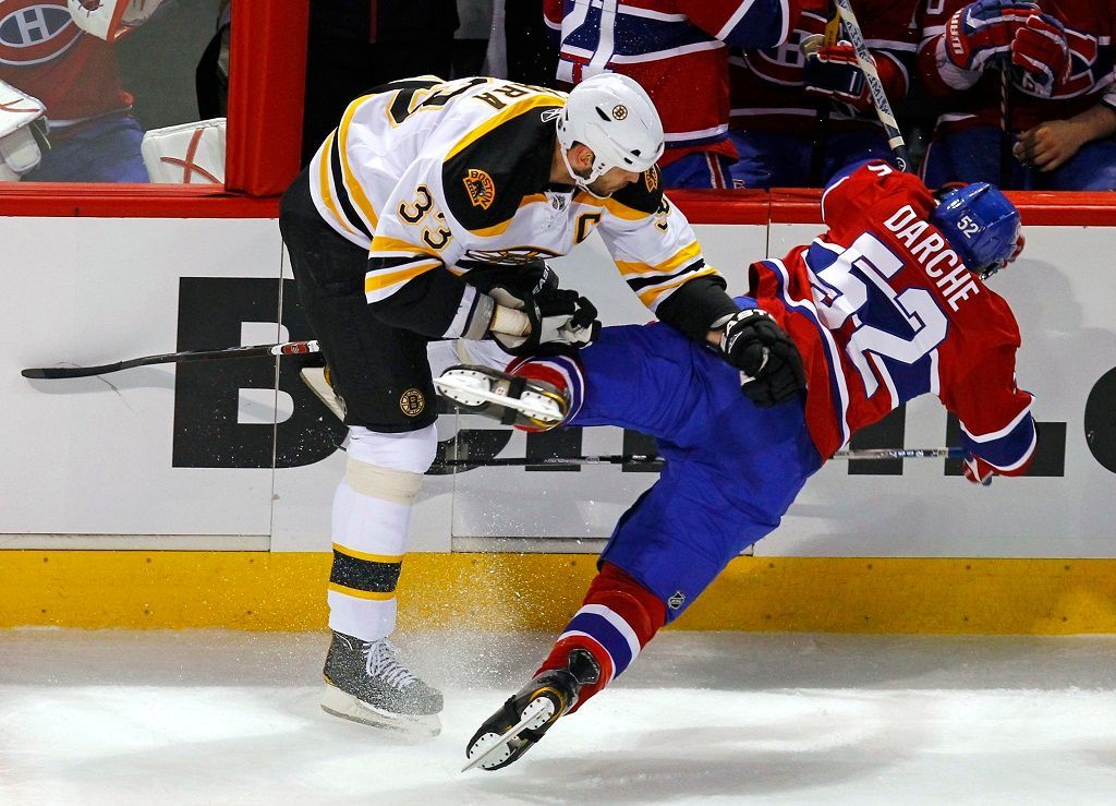 Play off NHL - hity (Zdeno Chára a Mathieu Darche)