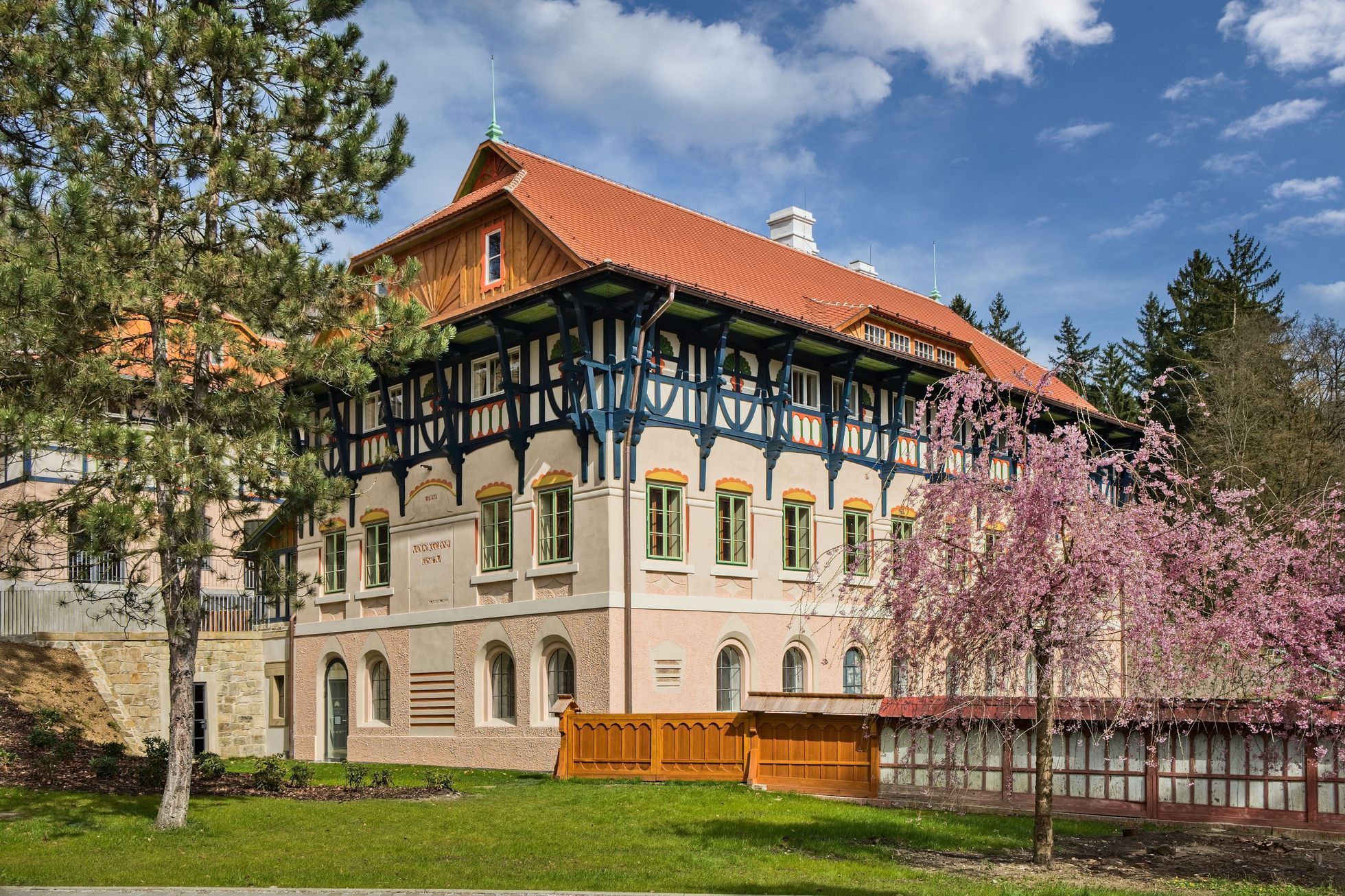 Sluneční lázně Luhačovice 2024