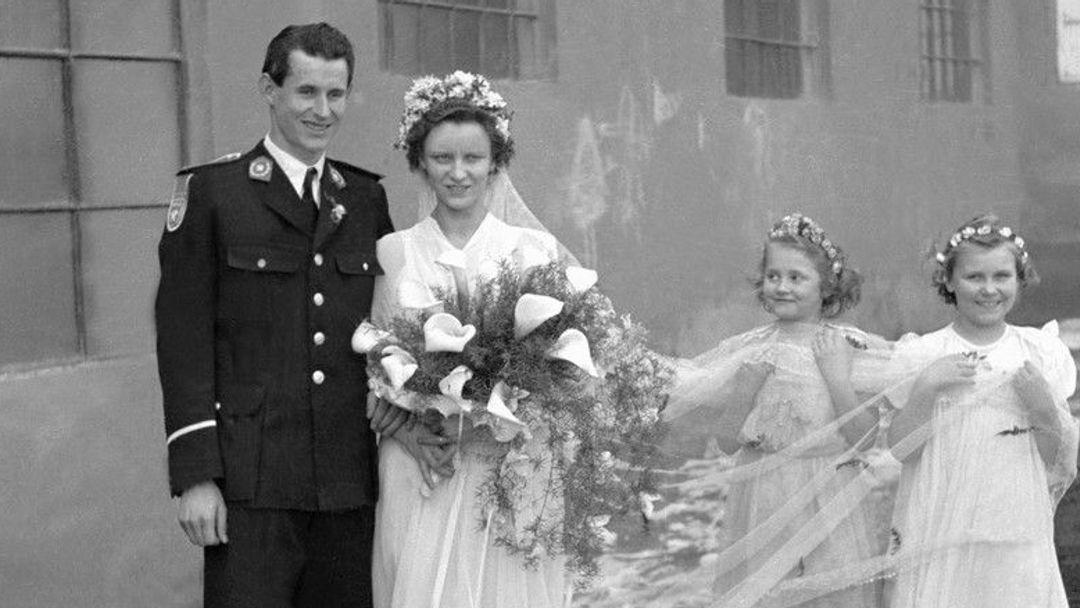 Hornická svatba v Oseku u Duchcova.  Rok 1950