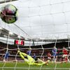 PL, Arsenal-Chelsea: Theo Walcott - Thibaut Courtois; gól na 2:0